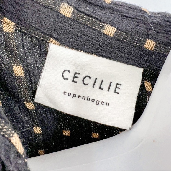 Cecilie Copenhagen black top with cream colored squares - Picture 3 of 5